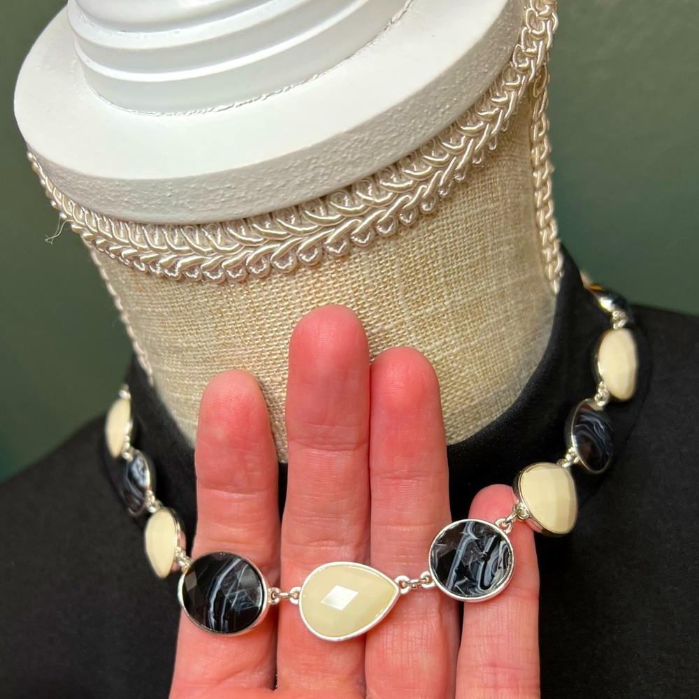 Vintage Black & White Glass Bead Adjustable Length Boho Necklace - Picture 4 of 9